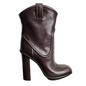 GUCCI Trish Rare Pull On Runway Boots SIZE (size mismatched)